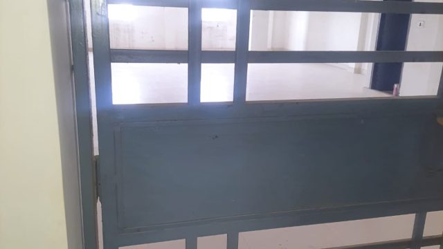 Spacious 1000 sq ft office available near Deoli Bus Stand at ₹15000 per month.